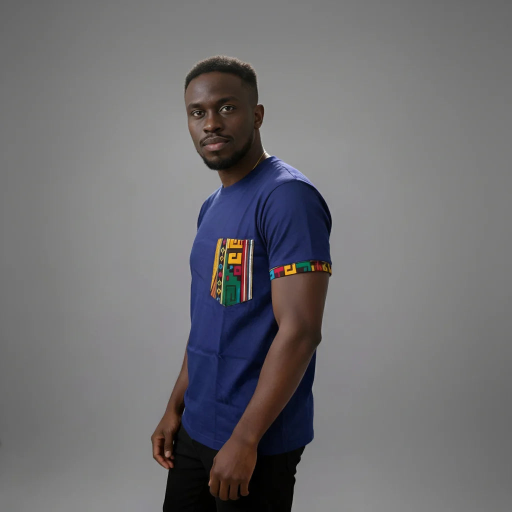 Unisex crewneck t-shirt with African print - blue pocket